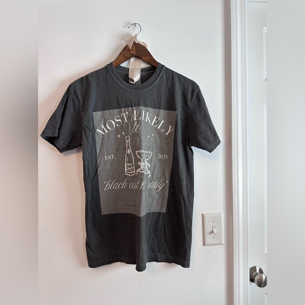 TWO Custom Colors Girls Weekend Charcoal Tshirts NWOT - Picture 5 of 7